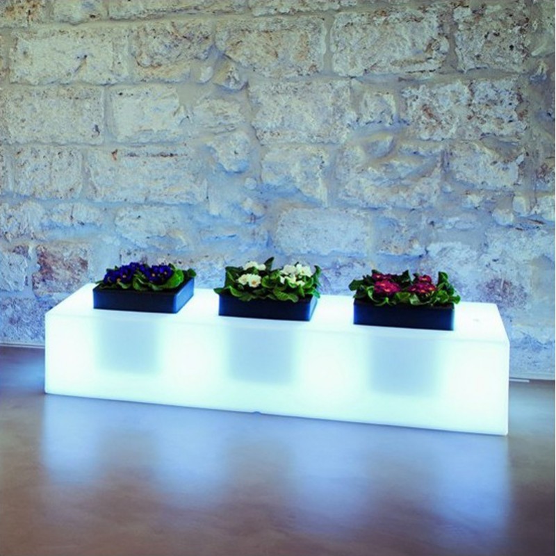 Jardinière FLORES LED - s'utilise en intérieur et en extérieur